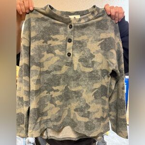 NWOT - Green Camo Henley